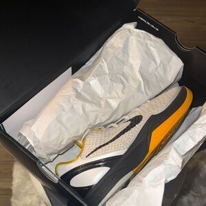 Nike Men's White and Gold Sneakers